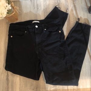 Good American cutoff black jeans